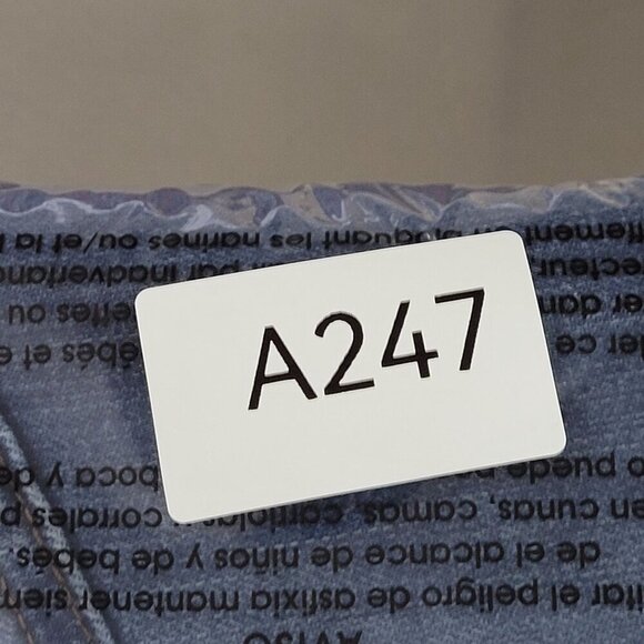 NEW Kirkland Womens 14 Signature High-Rise Skinny Fit  Jeans Denim - Picture 7 of 7